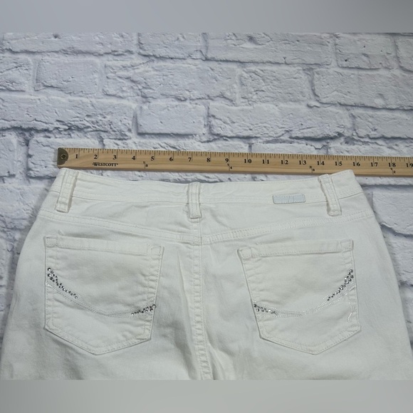 Jones New York Women's Straight Leg Jeans - White - Picture 3 of 8